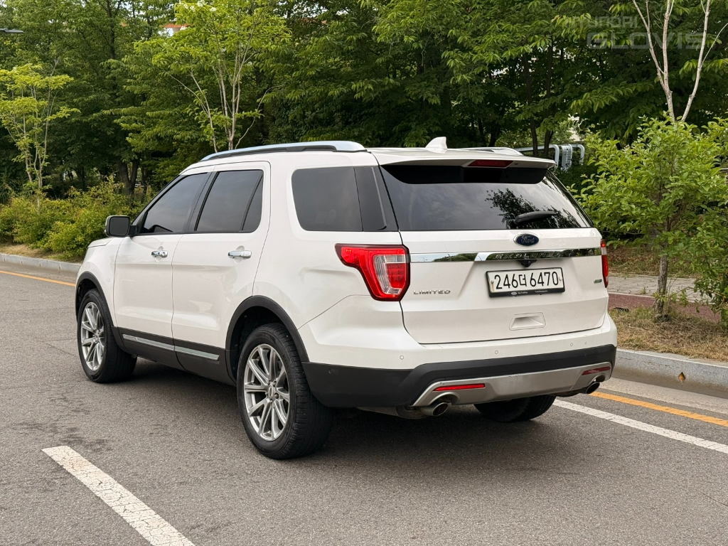 FORD Explorer (5th Generation) 2.3 AWD